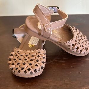 SHEIN Tan Kids Sandals